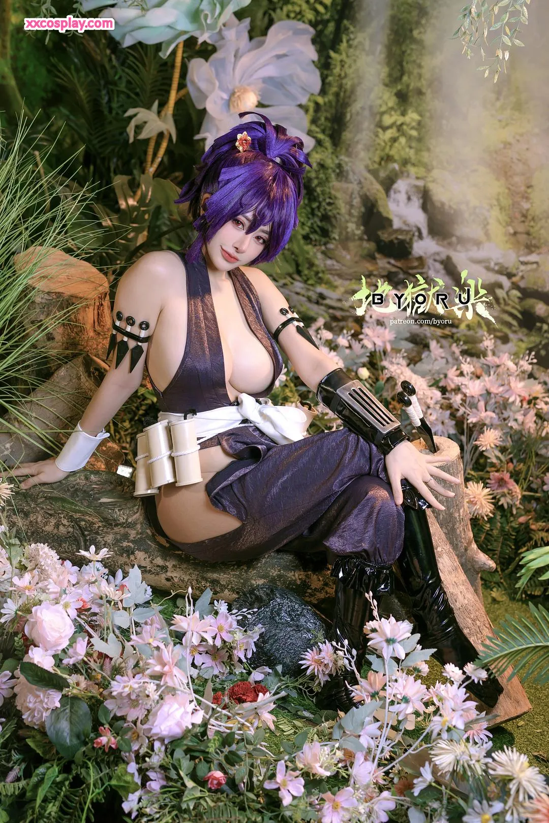Byoru as Yuzuriha from Jigokuraku